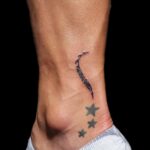 他店さんの作品の星に繋がるようにしたトライバル