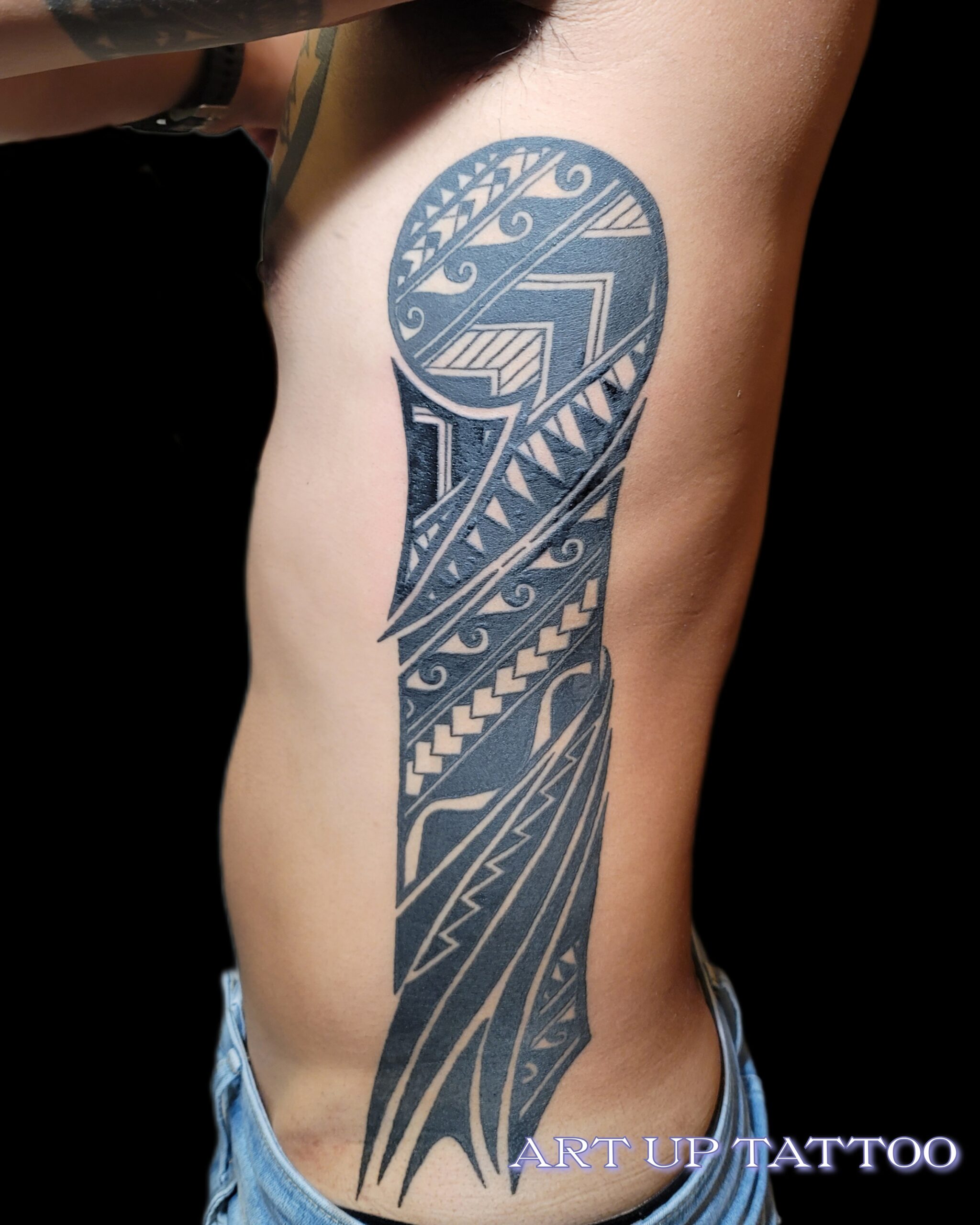 TRYBAL | ART UP TATTOO